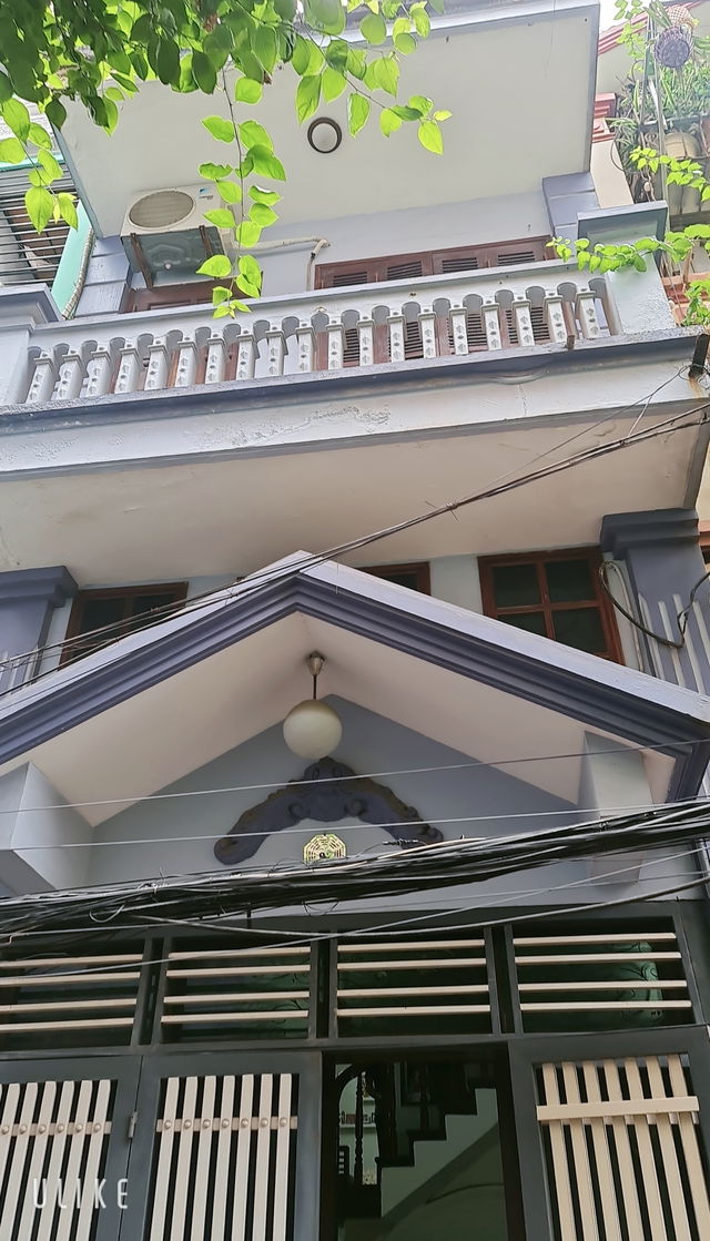 BÁN NHÀ MẶT NGÕ Ô TÔ DỪNG ĐỖ NGÀY ĐÊM Phố Hào Nam 39m2,X 5 tầng,mặt tiền 4m,13.8 tỷ. 2