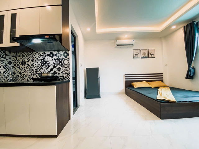 BÁN CĂN HỘ CHO THUÊ 13 PHÒNG KHÉP KÍN  Đường Láng 63m2, 5 tầng mặt tiền 4.05m, 16 tỷ Đống Đa.