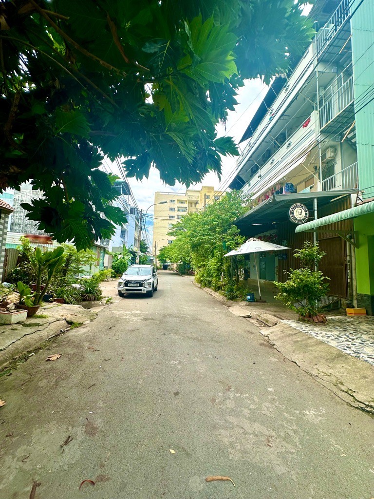Mặt tiền Phạm Thế Hiển 6x20 đúc 4 tầng chỉ 11 tỷ 9