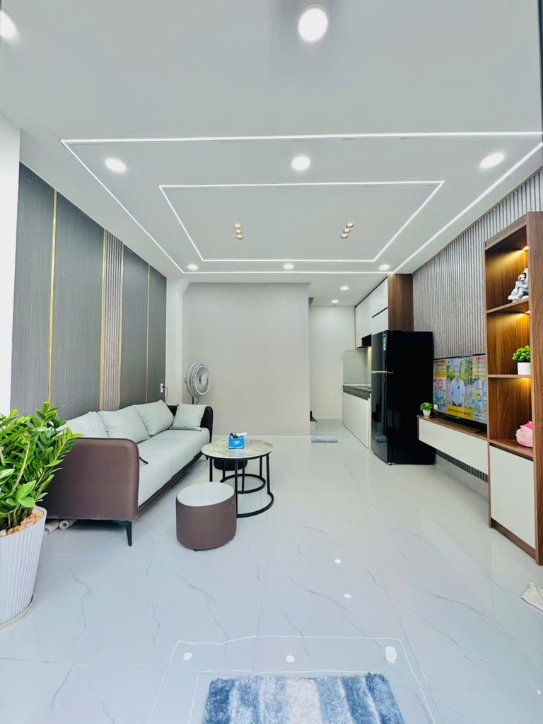 Khu sang hiếm nhà bán, hẻm sạch Bạch Đằng - p24, BT, 4 tầng - DT 3.7m x 6.5m - chỉ 4.950 tỷ thương 2