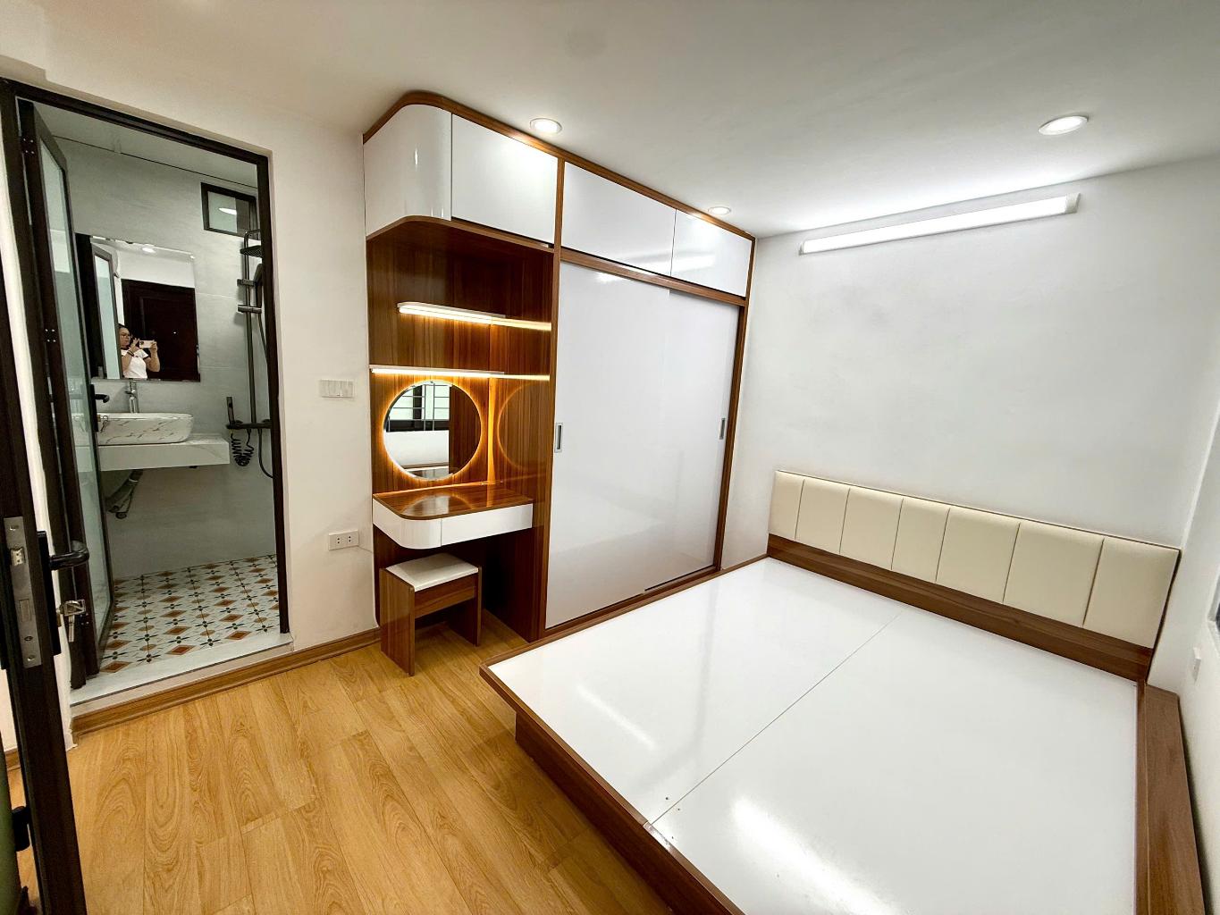 Cần bán Căn hộ chung cư đường Tạ Quang Bửu, Phường Bách Khoa, Diện tích 85m², Giá 4.5 Tỷ 4