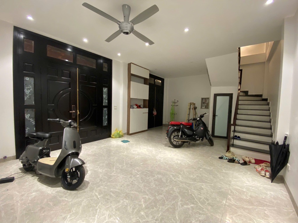 Cần bán Nhà mặt tiền đường Bạch Mai, Phường Bạch Mai, Diện tích 38m², Giá 9.5 Tỷ 2