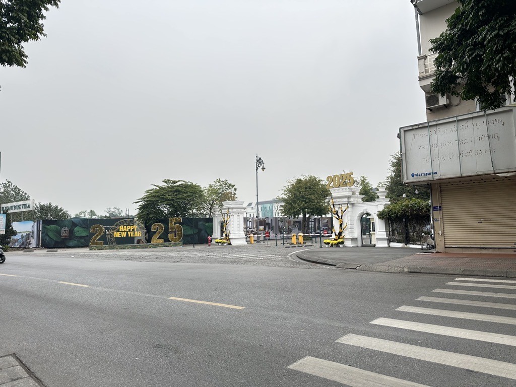 MẶT PHỐ THẠCH BÀN 24 tỷ 82m VỈA HÈ KINH DOANH,LONG BIÊN HÀ NỘI 3