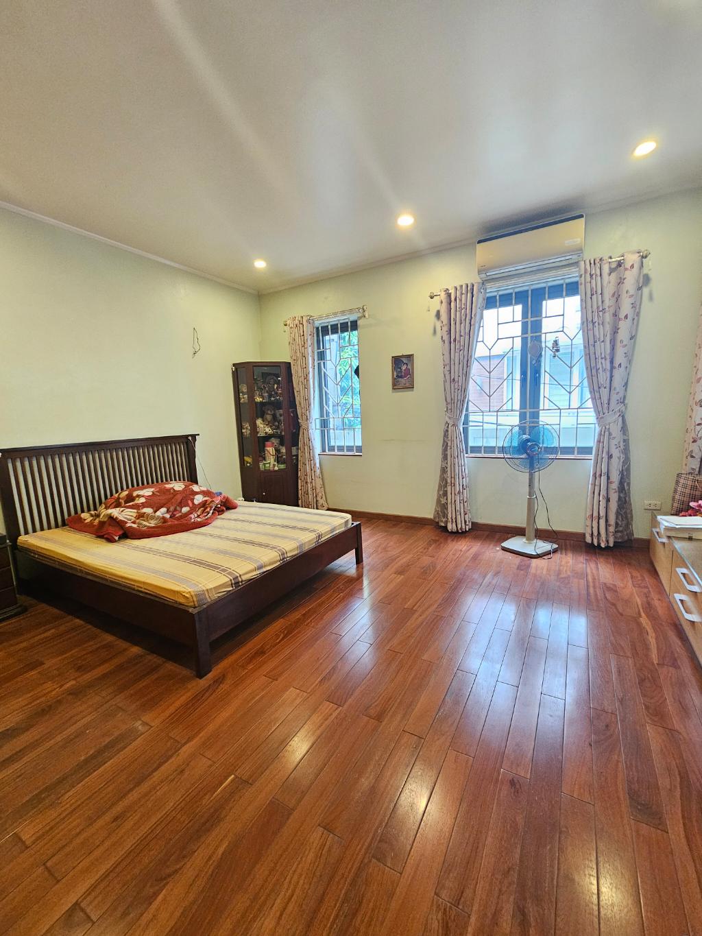 Cần bán Nhà mặt tiền đường Lạc Trung, Phường Vĩnh Tuy, Diện tích 87m², Giá 29.5 Tỷ 4