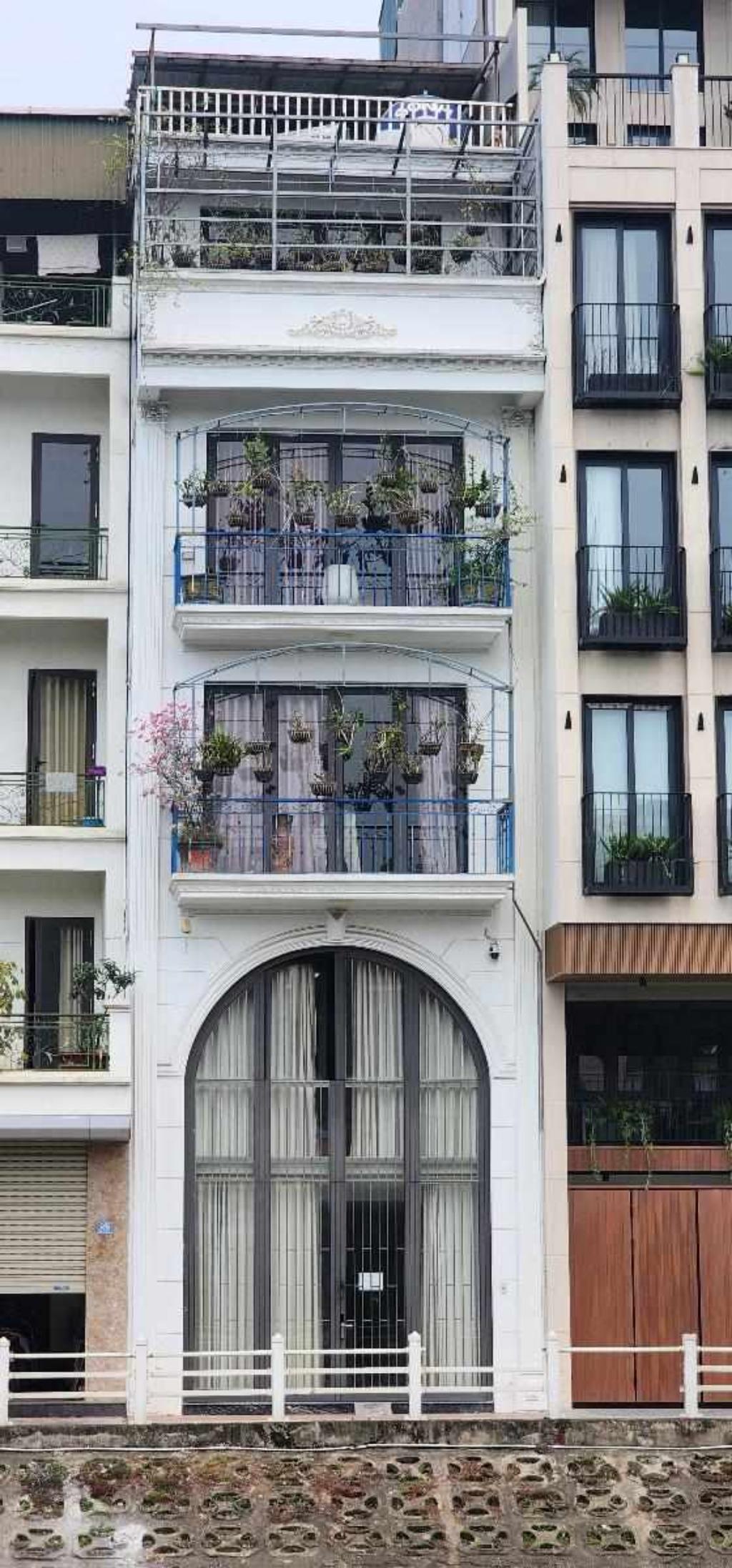 BÁN NHÀ NGỌC LÂM 26 tỷ 75m MẶT TIỀN 5m VIEW HỒ GẦN CÔNG VIÊN,LONG BIÊN 2