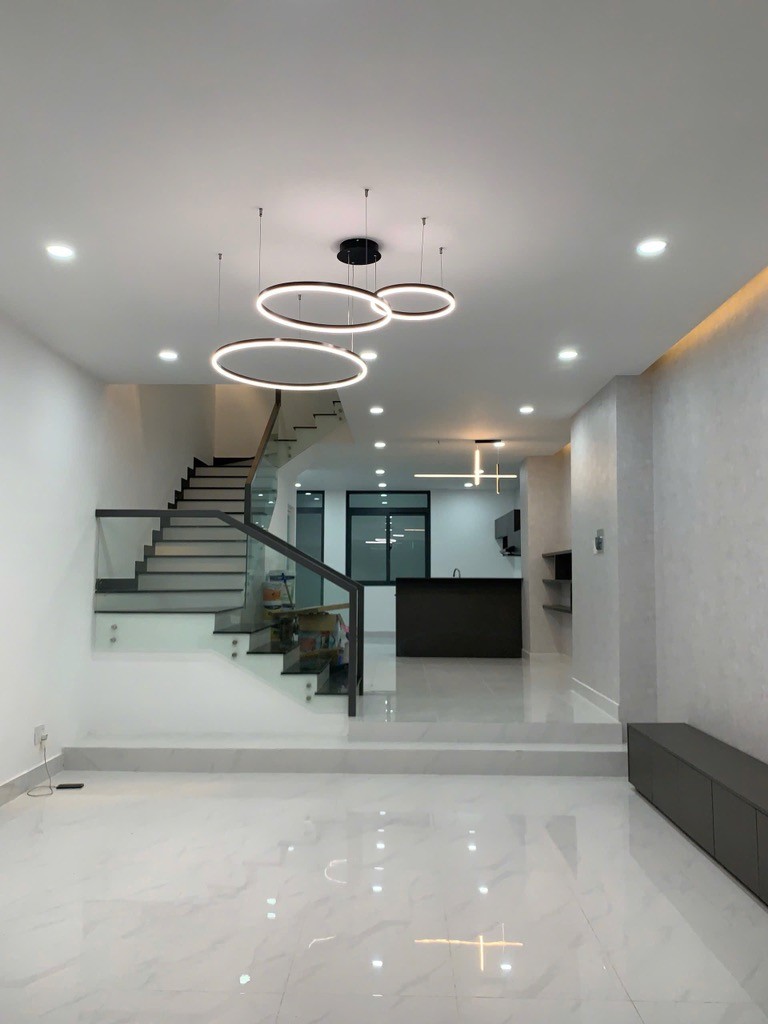 HOT, BÁN GẤP NHÀ KDC PHÚ LỢI,  VỊ TRÍ ĐẸP DT: 100M2 (5X 20M) 4T, 4PN, 5WC CHỈ 7.8 TỶ