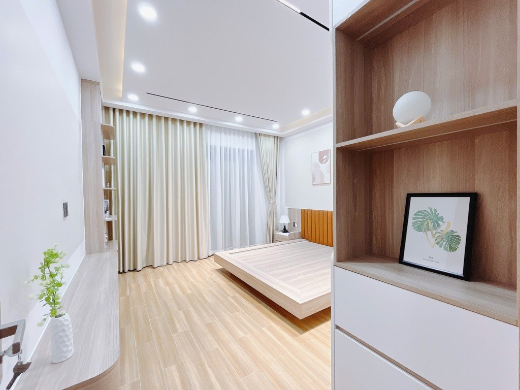 Bán nhà Mặt tiền kinh doanh đường Tạ Quang Bửu 4x18 chỉ 13 tỷ 2 4