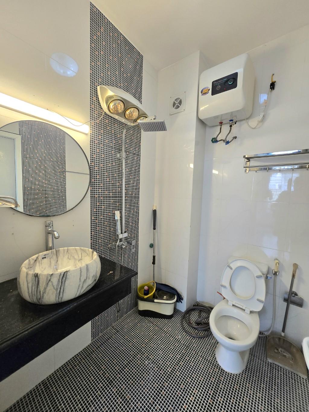Cần bán Nhà mặt tiền đường Tân Mai, Phường Tân Mai, Diện tích 38m², Giá 7.5 Tỷ 5