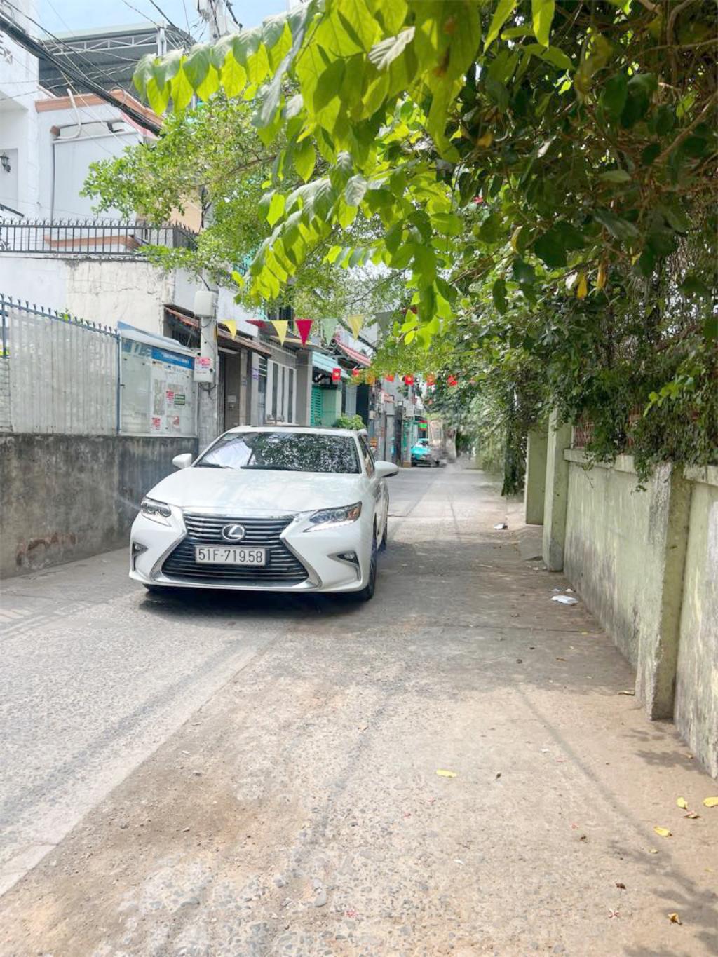 Bán căn hộ dịch vụ Tạ Quang Bửu ngang khủng 9m, dòng tiền 35tr chỉ 11 tỷ nhỉnh 4