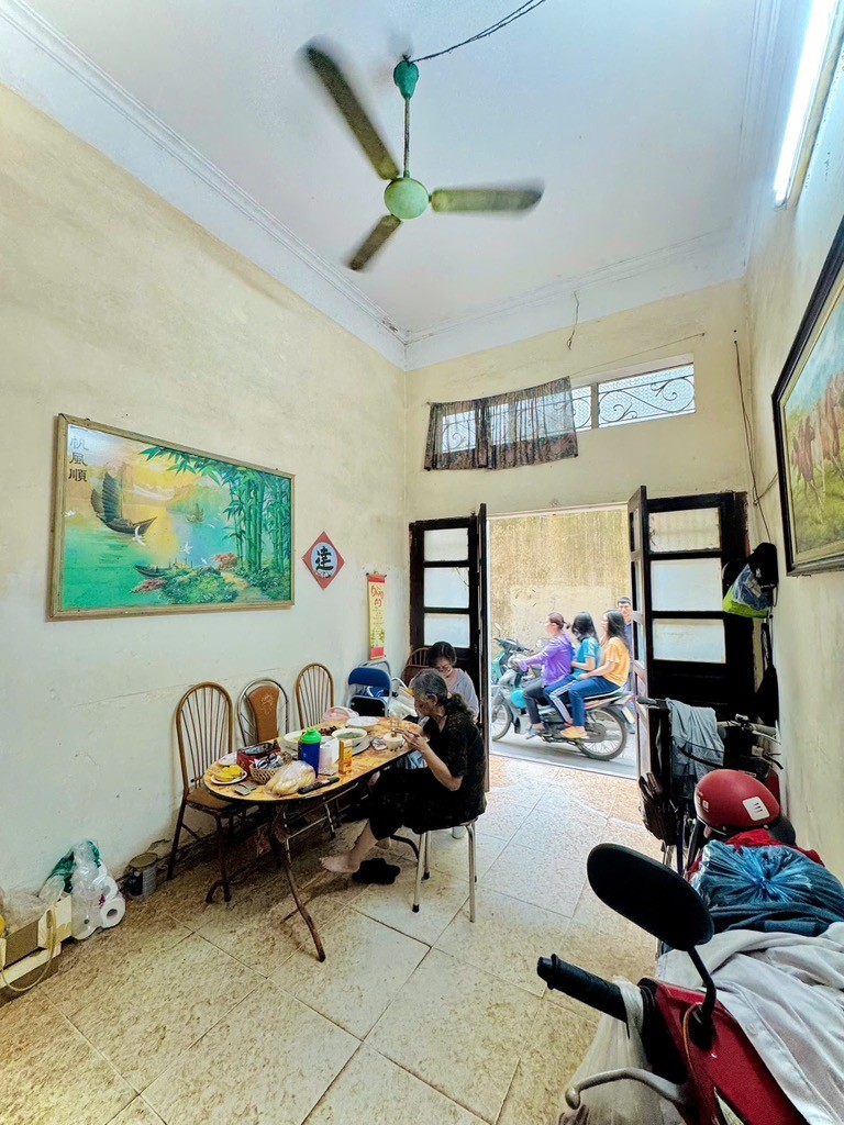 Cần bán Nhà mặt tiền đường Minh Khai, Phường Minh Khai, Diện tích 34m², Giá 7.6 Tỷ 3