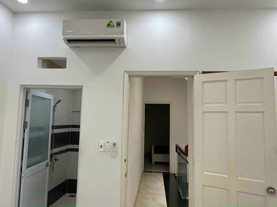 Cho thuê Biệt thự dự án Khu dân cư Hồng Long, Diện tích 200m², Giá 14 Triệu/tháng 3