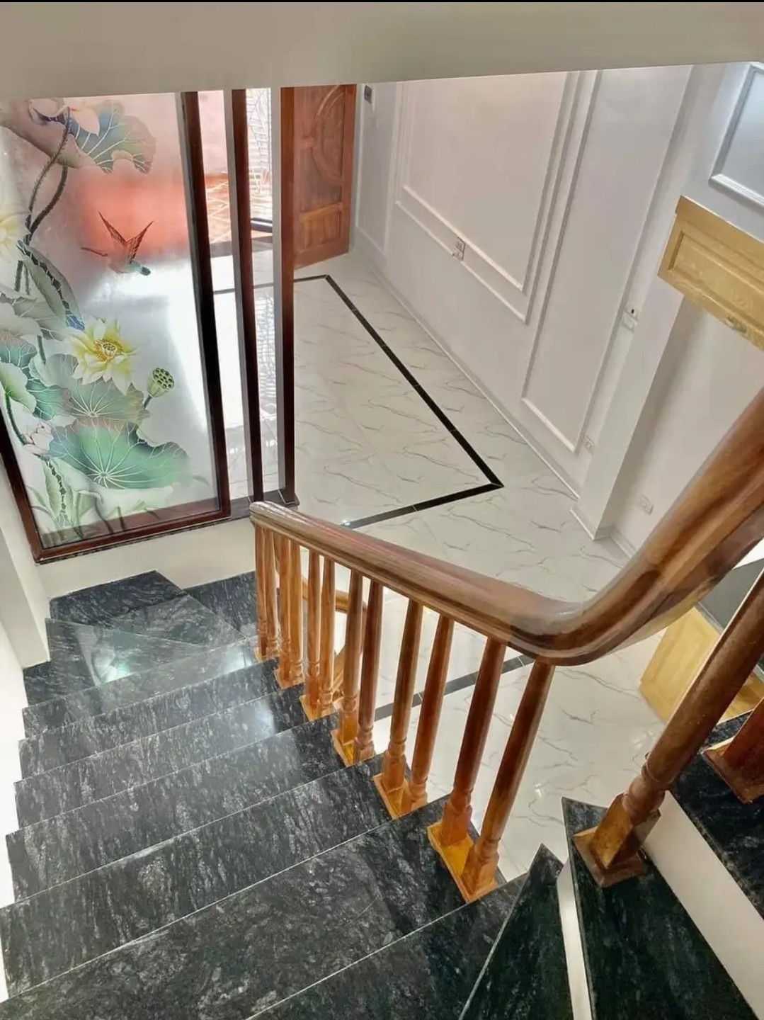 Bán nhà cạnh chợ Tân Lập, Đan Phượng. Nhà 32m2 xây riêng 5 tầng, hoàn thiện sẵn về ở ngay 3