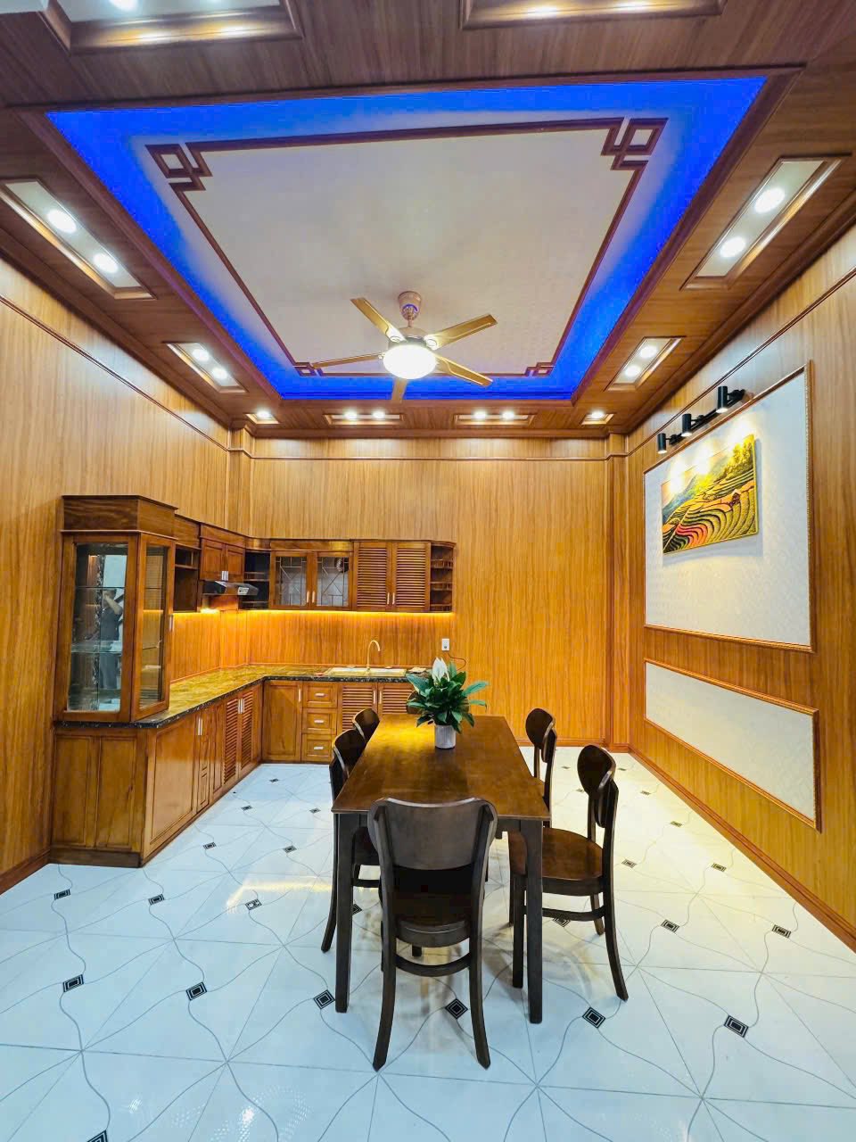 Bán nhà 3 tầng ngõ phố Tuệ Tĩnh, phường Bình Hàn, TP HD, 62.6m2, mt 4.7m, 3 ngủ, 4vs 3