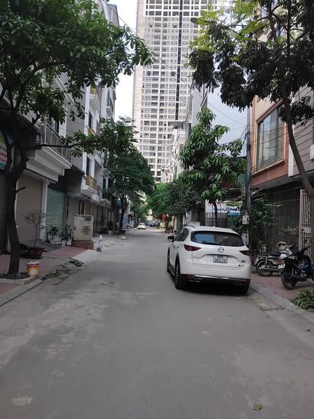 Bán nhà mới đẹp Di Trạch - Hoài Đức, 34m x 5T, mặt ngõ thông ô tô, kinh doanh. Giá chỉ 3.95 tỷ 4