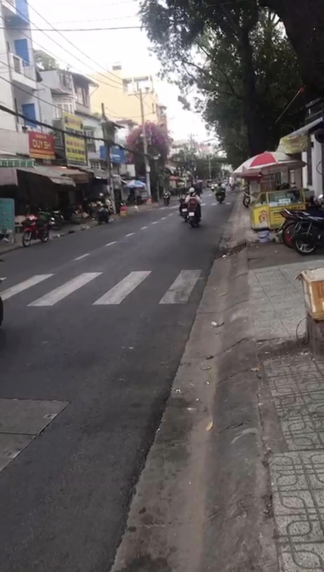 Bán nhà mặt tiền Thạch Lam-cạnh ngã 4-ngang 4.1m-sổ vuông-kinh doanh tấp nập