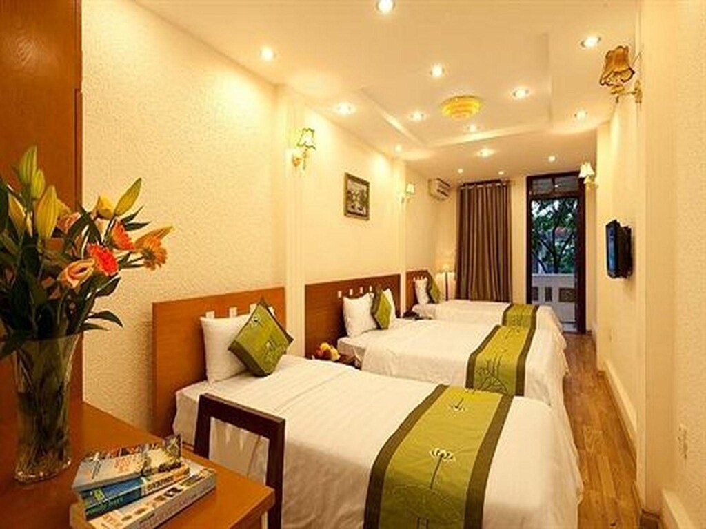 Mặt Phố Hàng Bạc 110M2 5 Tầng 18 Phòng Ô CHỜ THANG MÁY 78 Tỷ 2