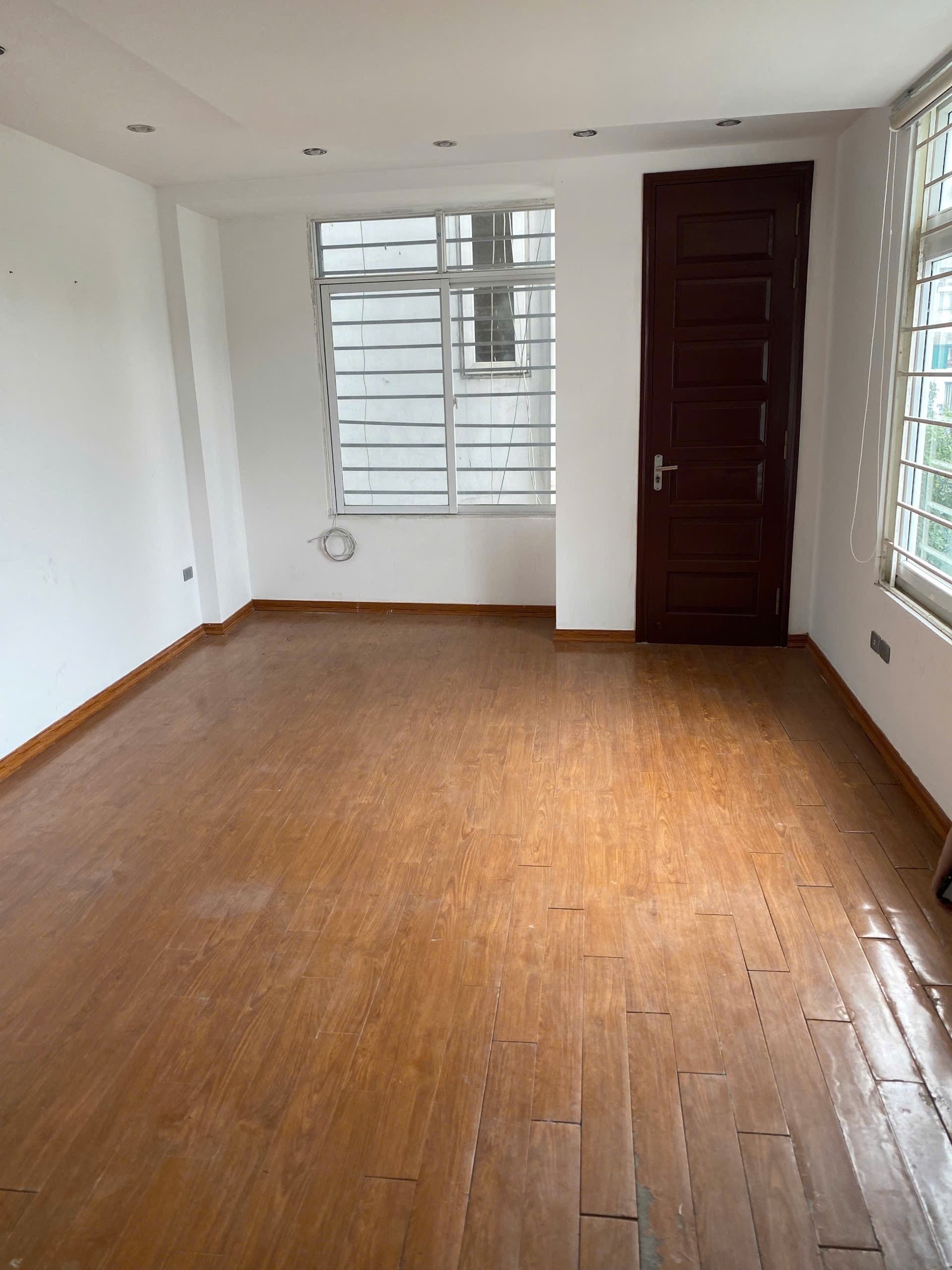 CHỈ 295 TRIỆU/M CÓ NGAY NHÀ NGÕ 62 NGỌC HÀ VIEW HỒ 40 M 5 TẦNG MT 7.2M LÔ GÓC GIÁ 11.8 TỶ 4