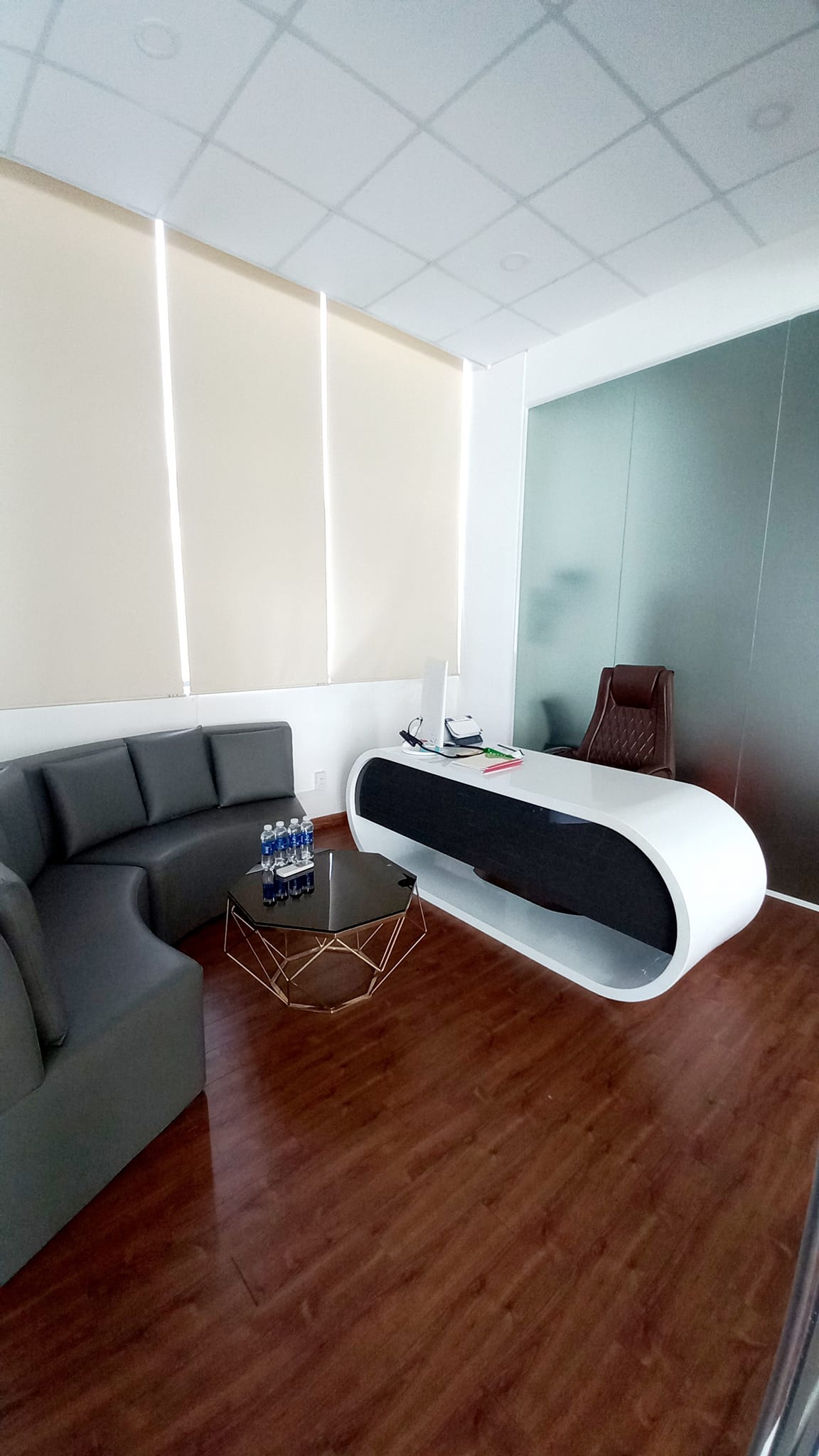 Bán tòa nhà văn phòng Phan Anh-hẻm 5m-ngang 10m-thang máy-cạnh chợ-13 tỷ hơn 2