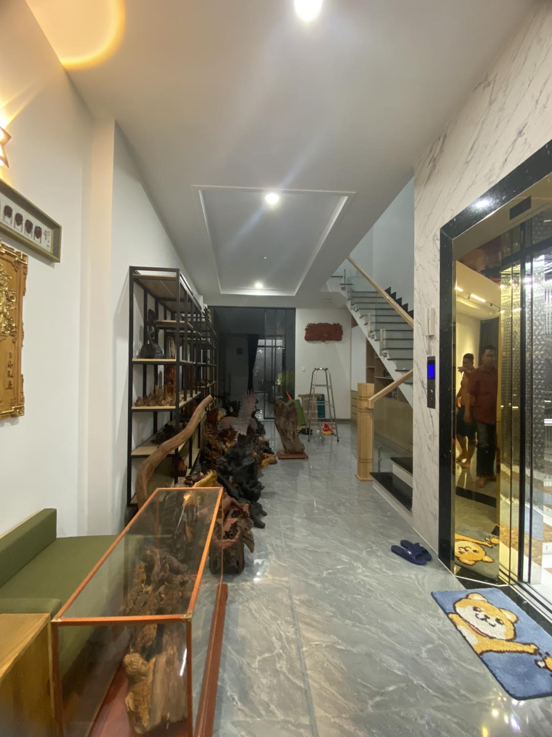 PHO14 Bán nhà 5 tầng có thang máy mặt tiền Trần Nguyên Hãn 6