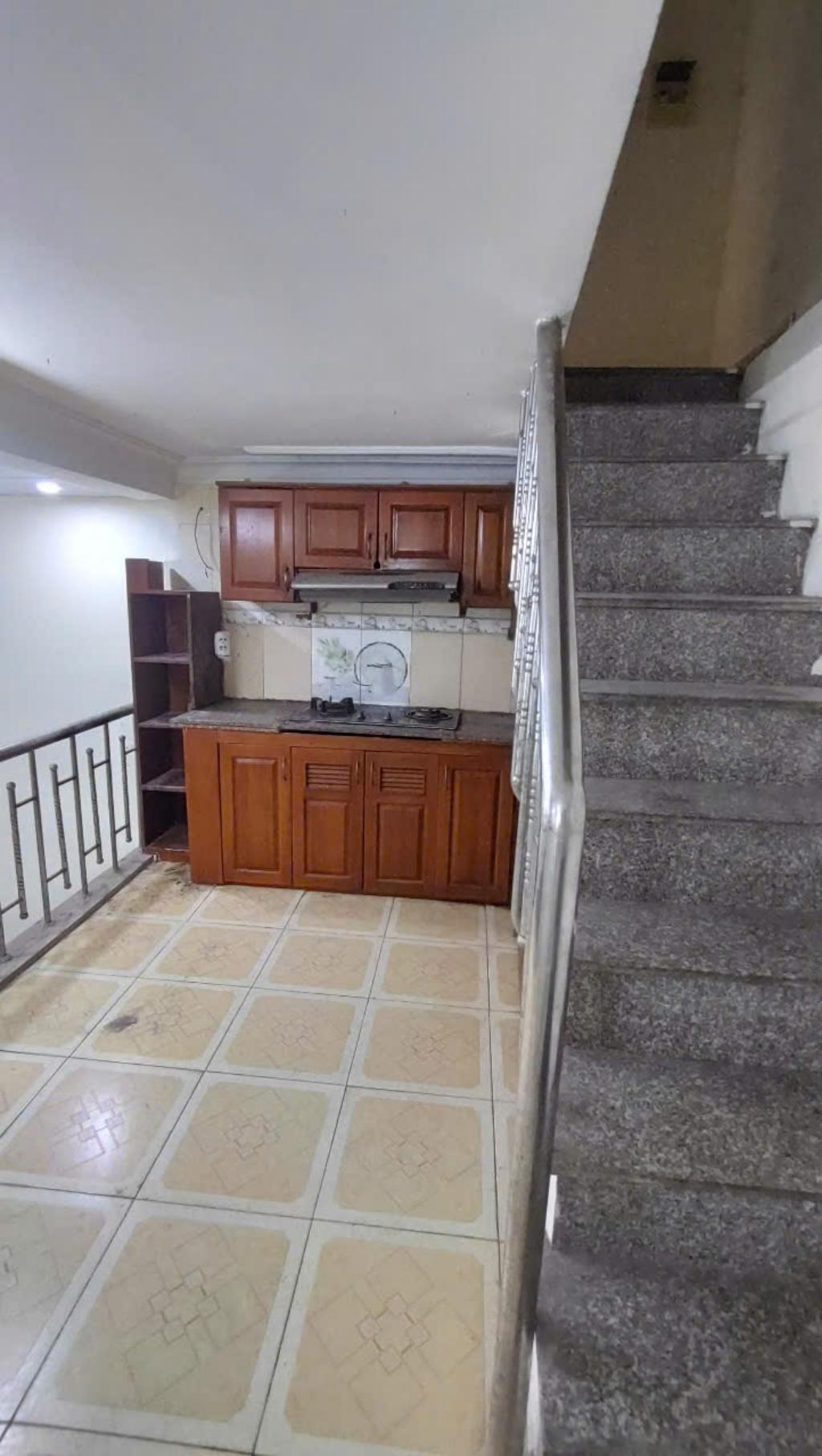 BÁN NHÀ CĂN GÓC – 6 TẦNG – 20M RA Ô TÔ – TRUNG TÂM THANH XUÂN 2