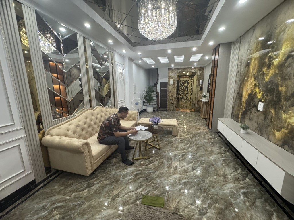 Cần bán Nhà mặt tiền đường Thanh Nhàn, Phường Thanh Nhàn, Diện tích 43m², Giá 17.8 Tỷ 2