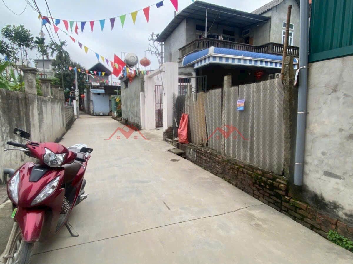 e cần bán lô đất mặt tiền đẹp70m đất mặt tiền + hậu 5,2mliên hệ em : 0967594106 - 0987282011 4