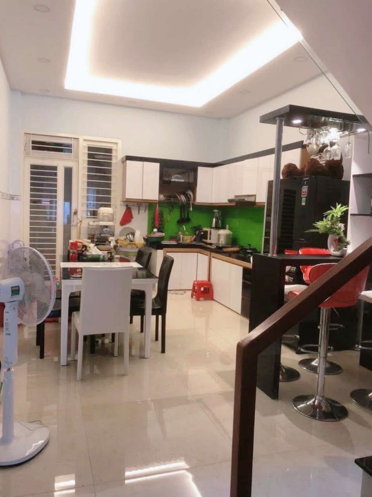 Bán nhà hxh thông 56m2-3tang Tân Thới Hiệp 21 , sát cơ quan hành chính Q12 , 5 tỷ nhỉnh 0932030061 4