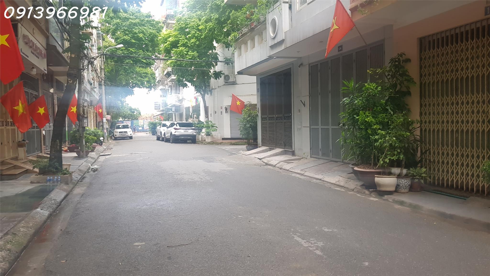 Phân lô Trung Kính 6 tầng, vỉa hè, lô góc 3 ô tô tránh, 3 mặt thoáng, 3 ô tỗ đỗ cửa, giá chỉ 2x tỷ 4