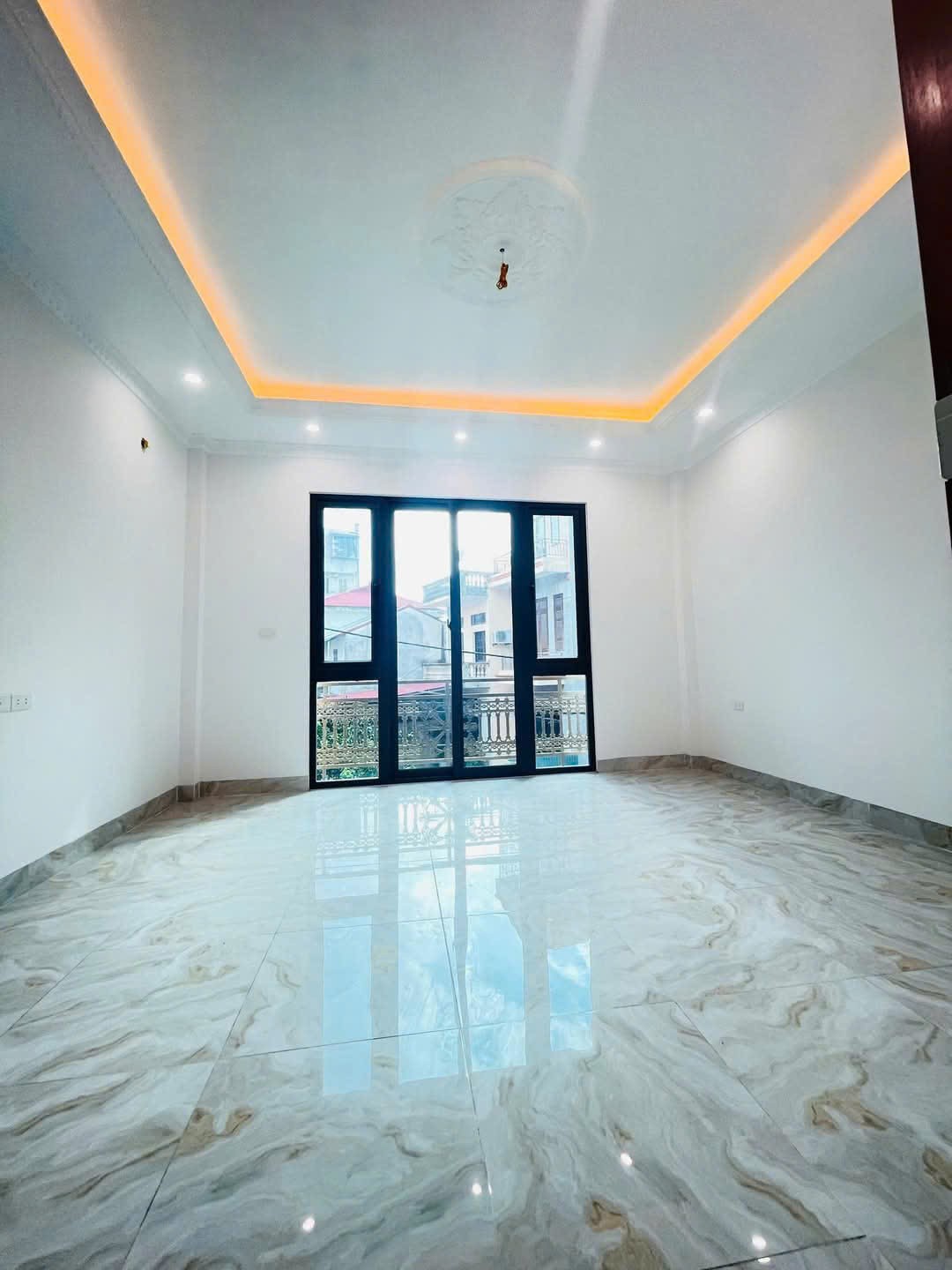 Bán nhà riêng Tân Lập, Đan Phượng. Đất vuông thửa 30m2, mặt đường kinh doanh, Ô tô vào nhà 4