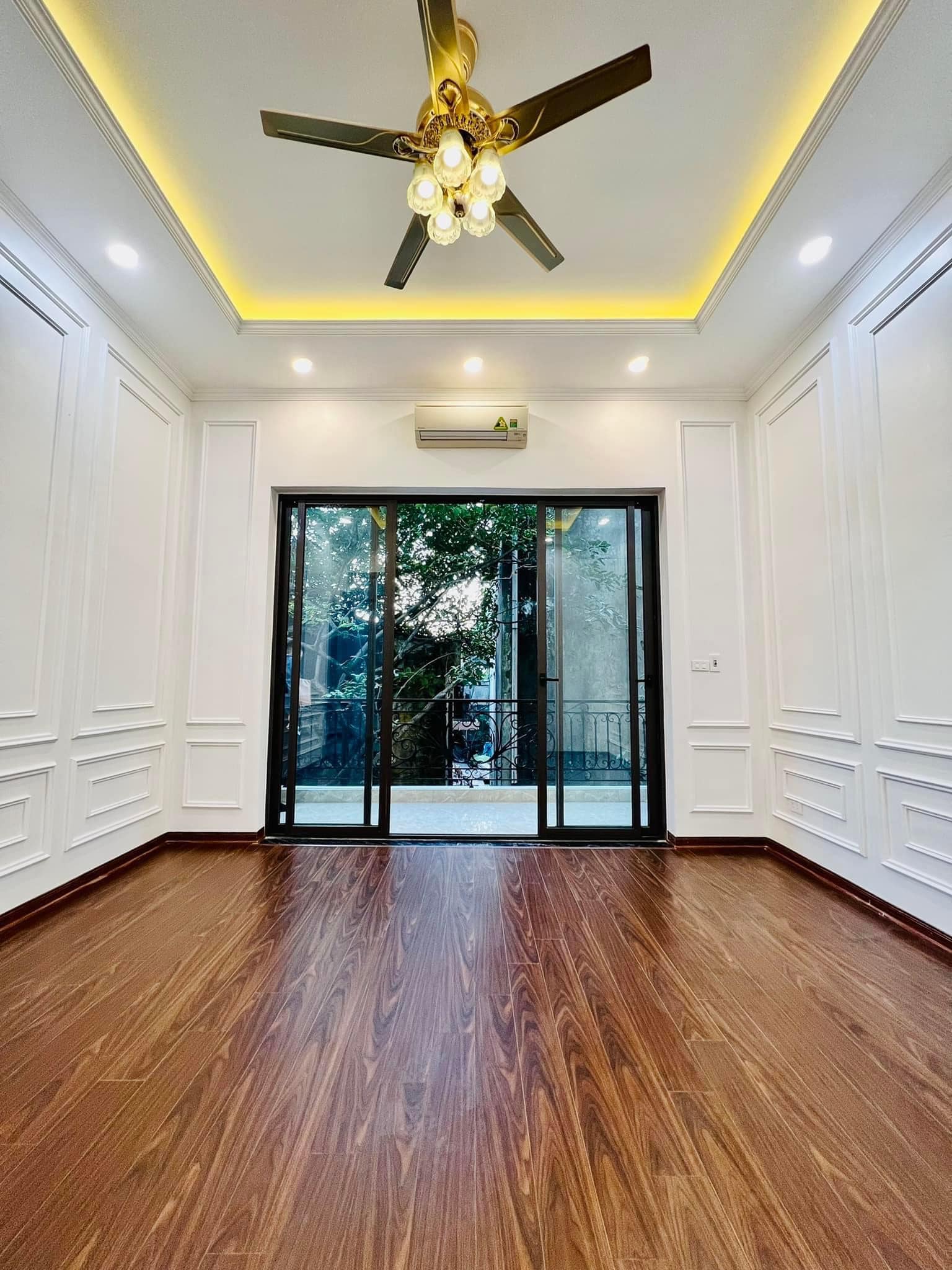 Nhà Tiền Yên, Hoài Đức, 3km Vinsmart City 42M 4 Tầng, 4 ngủ, full đồ, ô tô đỗ gần nhà giá 3.8 tỷ 4