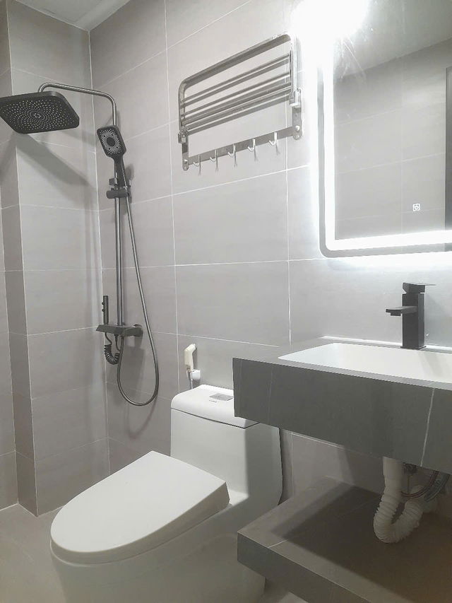 BÁN NHÀ MỚI ĐẸP Ô TÔ QUA VÀO NHÀ Phố Chu Huy Mân 70 M2,X  5 tầng,mặt tiền 3.5m, 12.3 tỷ Long Biên. 4