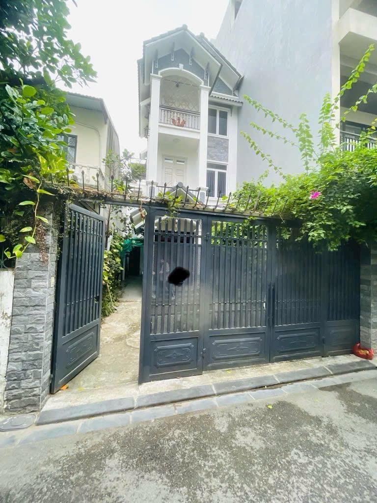 biệt thự mini Ngọc Thuỵ, 120m x 3 tầng, mặt tiền 6m, sân vườn tiểu cảnh, ôtô vào nhà 3