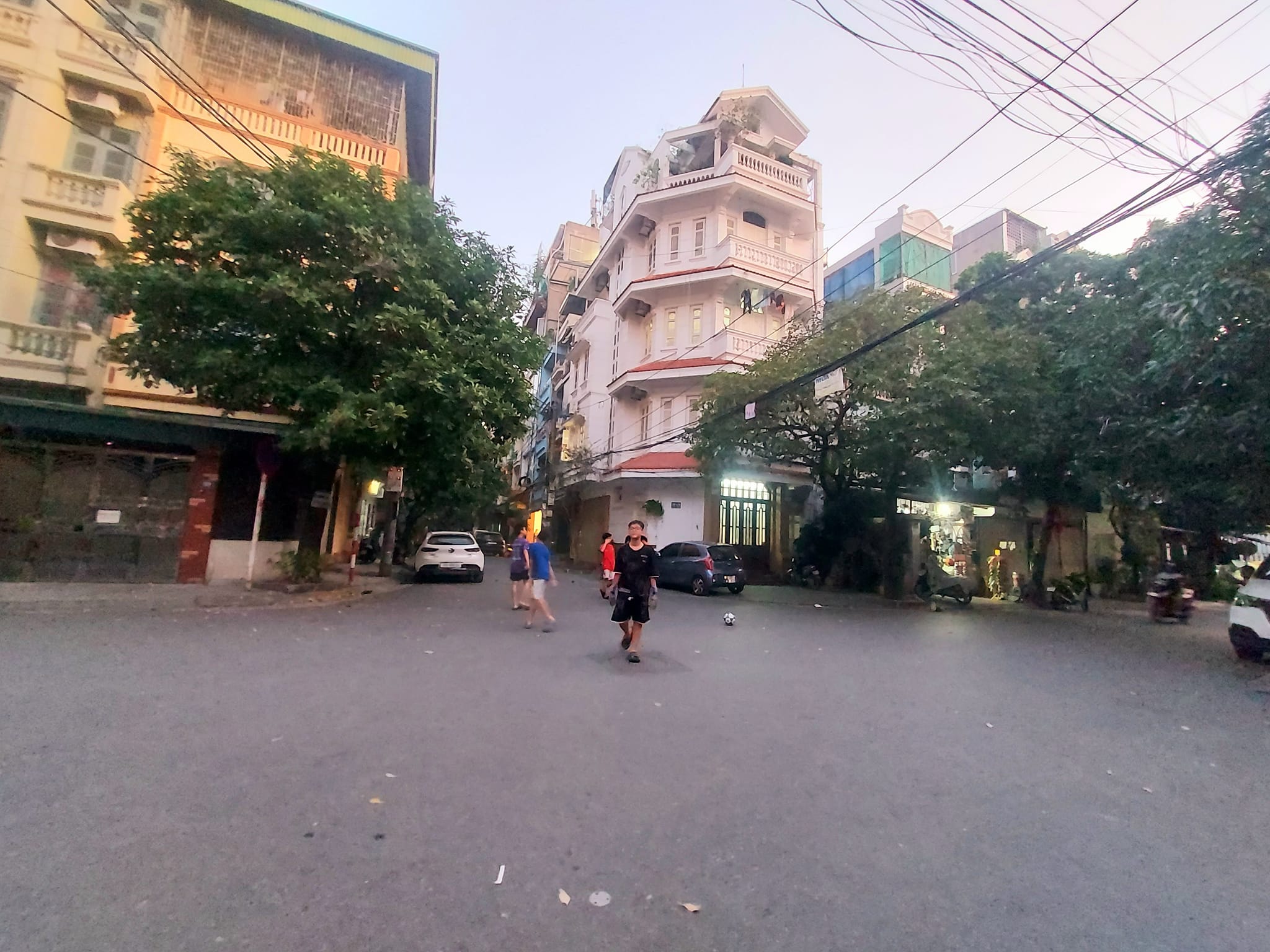 PHÂN LÔ ÔTÔ TRÁNH CHẠY VÒNG QUANH-VỈA HÈ 3M-KINH DOANH-44M 11xTỶ-LÃNG YÊN 2 BÀ 2