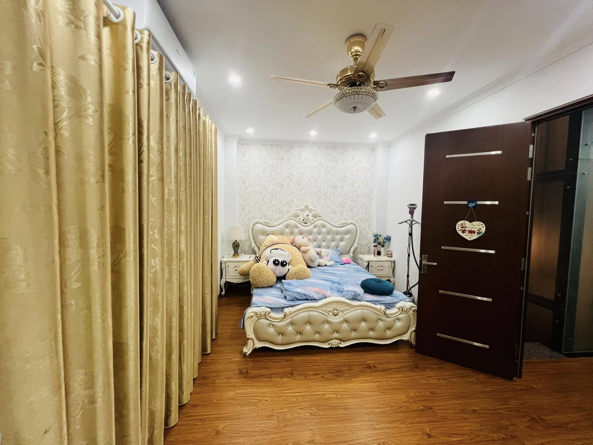 CẦN BÁN NHÀ NGỤY NHƯ KONTUM THANH XUÂN, VỈA HÈ OTO TRÁNH KINH DOANH, 52M2 NHỈNH 20 TỶ 5