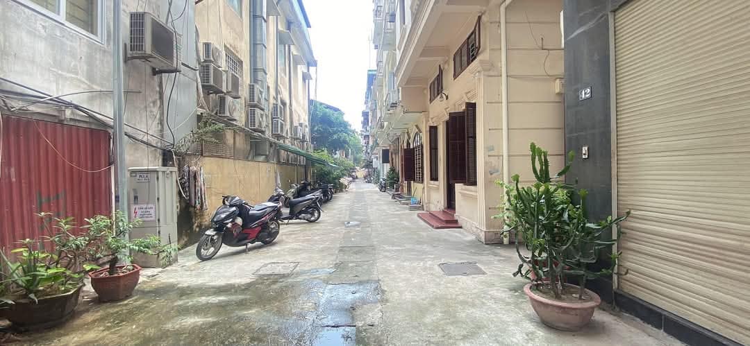 Bán Nhà Trần Hưng Đạo 70M2 5 Tầng Ô TÔ Vào Nhà Lô Góc 3 Thoáng 27.5 Tỷ