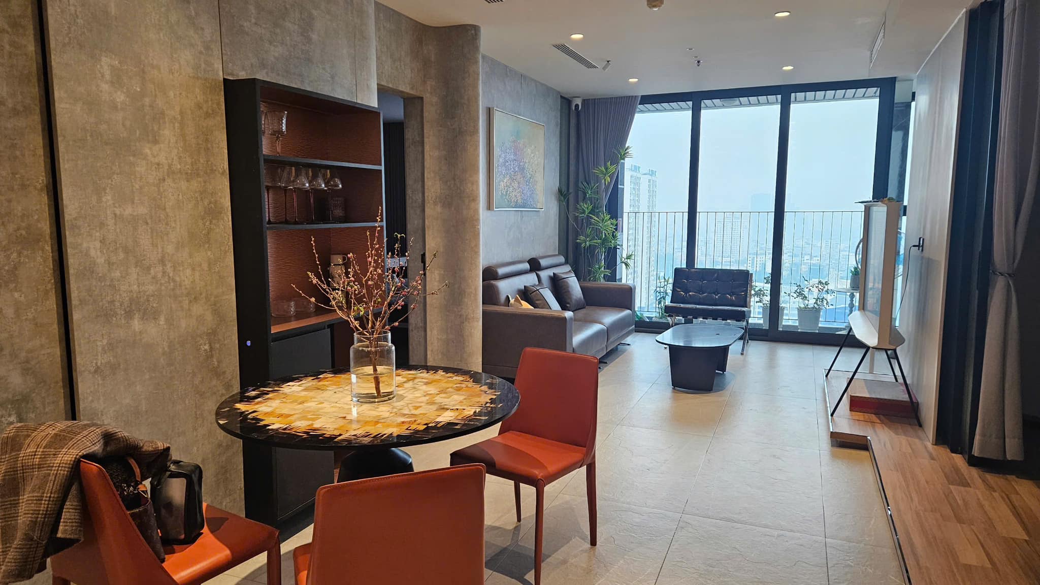 Bán căn 2PN TÒA C6 Vinhomes D'Capitale - giá hợp ví 7.2 tỷ