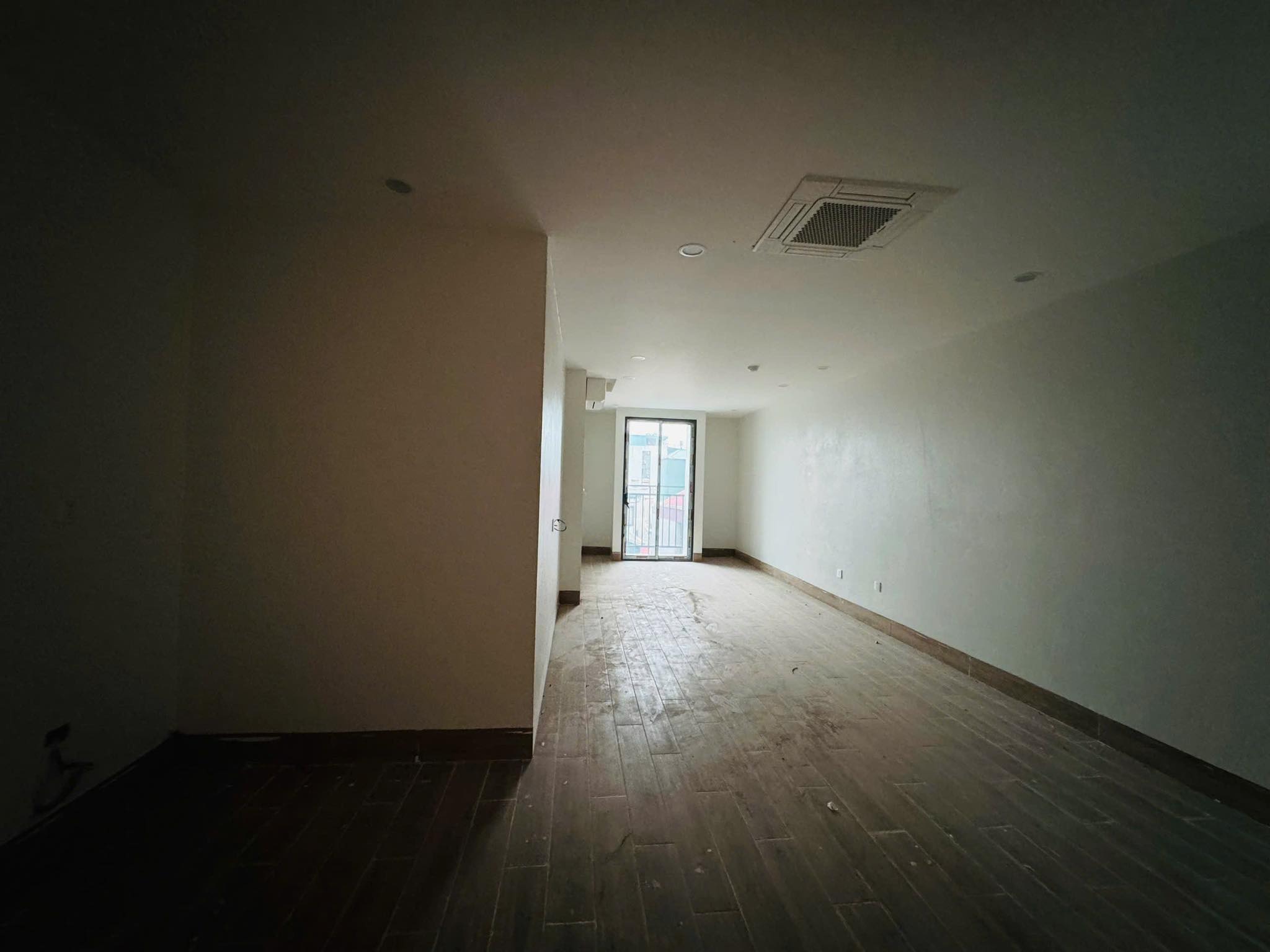 Tòa Apartment cao cấp Văn Cao Lô Góc Mặt Tiền 15M Ô TÔ Tránh Đỗ 180M2 75 Tỷ 2