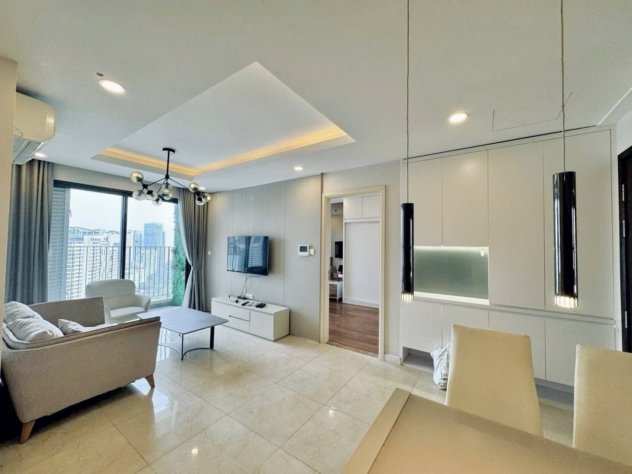 Vinhomes D'Capitale BÁN GẤP CĂN 77m2, 2PN, GIÁ 6.x TỶ