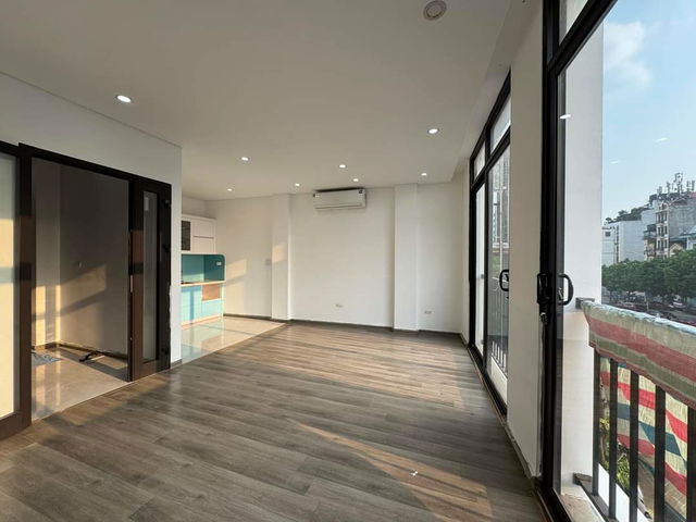 BÁN NHÀ MẶT PHỐ KINH DOANH- VĂN PHÒNG Phố Hồng Tiến 48m2 X  6 tầng, 27.9 tỷ Long Biên. 2