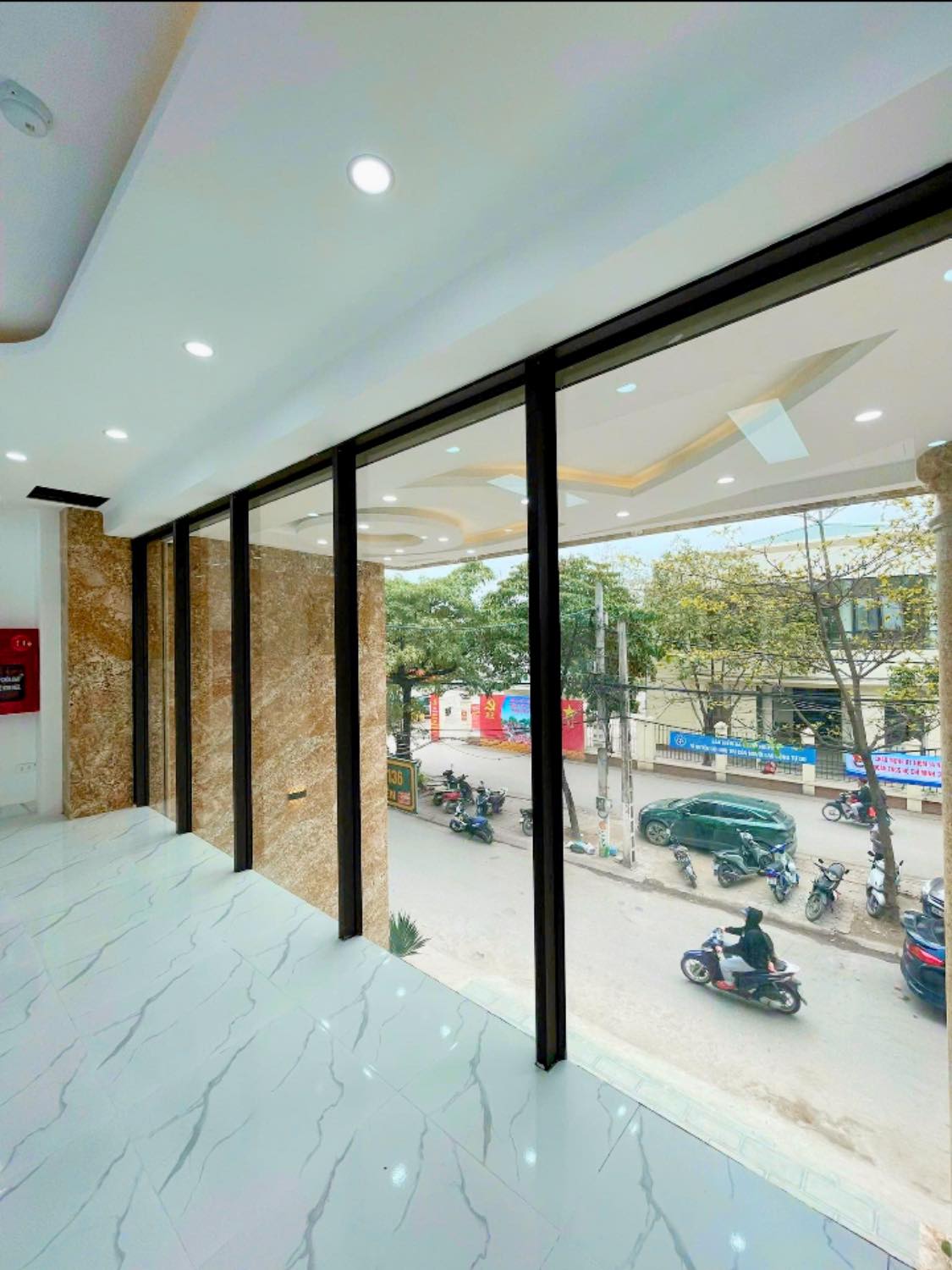 TÒA NHÀ VĂN PHÒNG MẶT PHỐ TT QUẬN THANH XUÂN - 9 TẦNG THANG MÁY – 105M2 – 55 TỶ 4