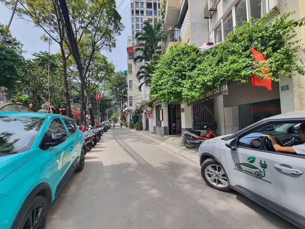 HIẾM HAI BÀ TRƯNG, NHÀ ĐẸP, DÂN XÂY, GARA, NGÕ THÔNG, KINH DOANH , SỔ HOA HẬU NHỈNH 9 TỶ 0965549363