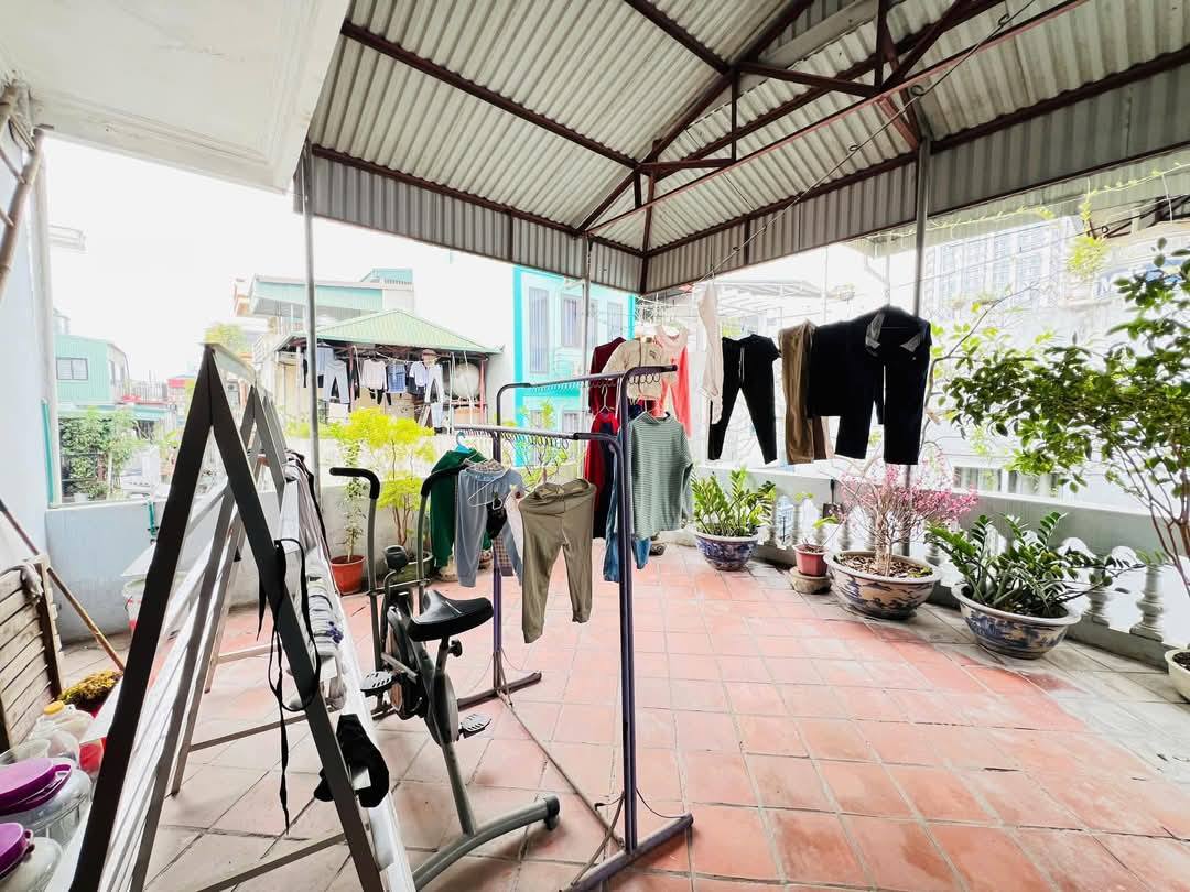 PHÂN LÔ NÉT - NGÕ THÔNG CÁC NGẢ - Ô TÔ ĐỖ CỬA - NHÀ ĐẸP DÂN XÂY - NGUYỄN TRÃI - 19 TỶ 2