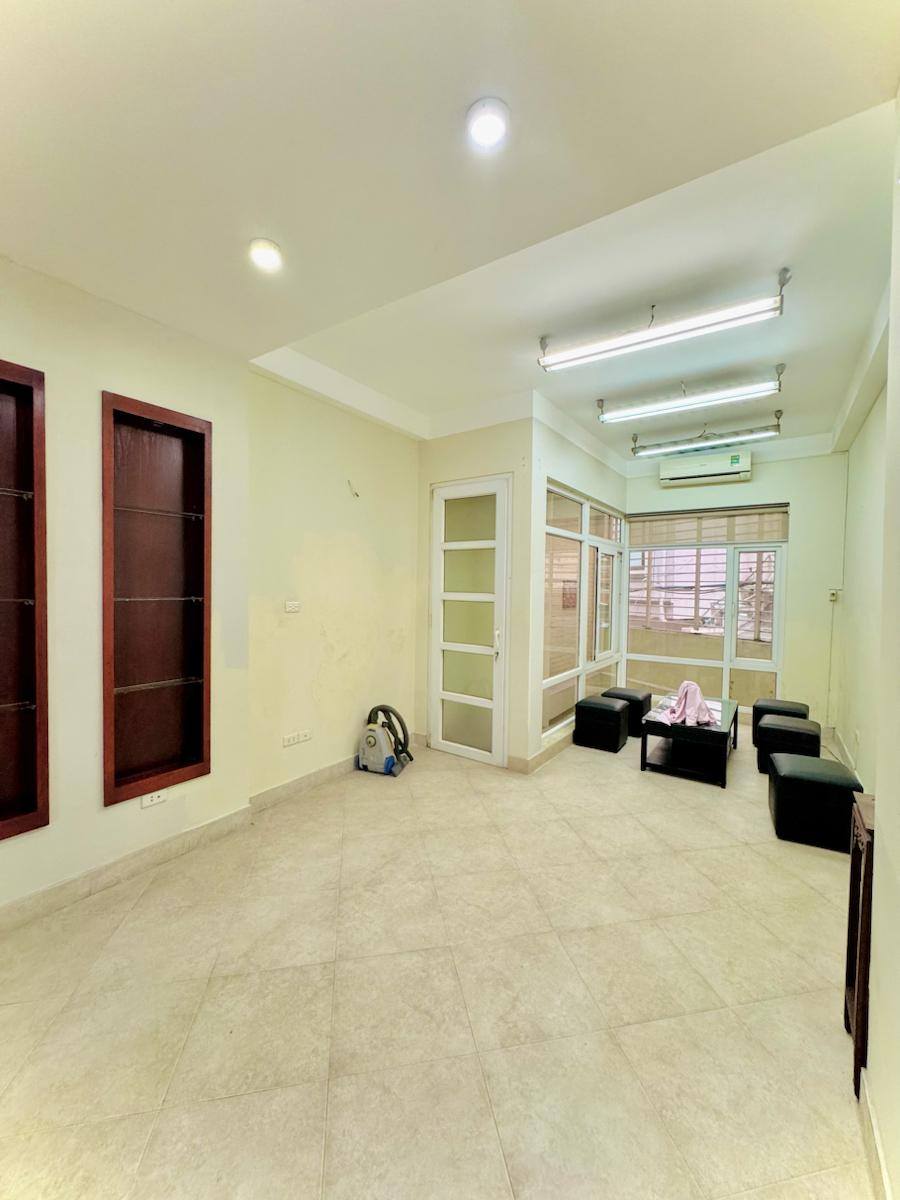 MẶT NGÕ-DÂN XÂY-5 TẠ ĐỖ CỬA-15M RA PHỐ-41M 5T 16xTỶ-TIỆN ÍCH-NGUYỄN THÁI HỌC BA ĐÌNH