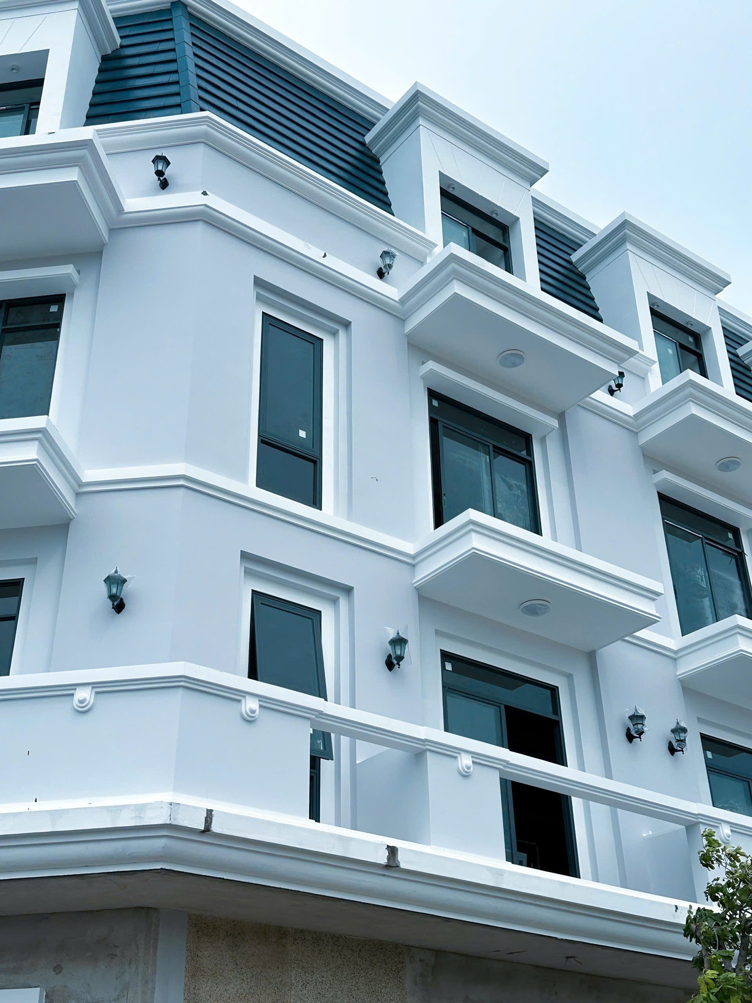 4 TẦNG - 1 TÀI SẢN, 3 DÒNG THU NHẬP: NHÀ PHỐ BIỂN TRUNG TÂM PHAN RANG, SỐ LƯỢNG CÓ HẠN! 5