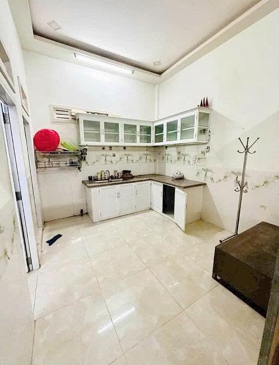 BÁN NHÀ HẺM NGUYỄN KHUYẾN VĨNH HẢI 3