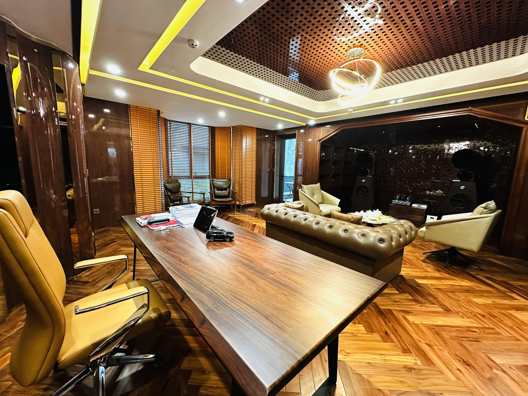 Nhà Nguyễn Văn Ngọc Lô Góc 3 Mặt Thoáng MT 10M 220M2 140 Tỷ Vỉa Hè KD Ô TÔ Tránh