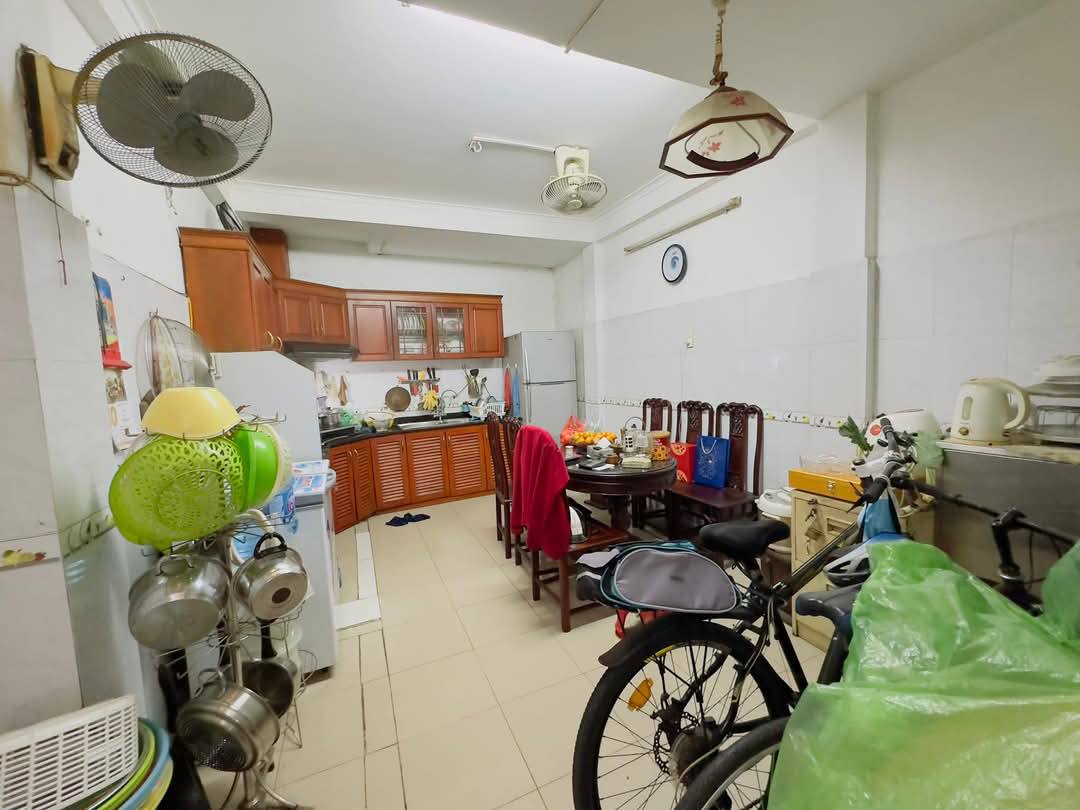 HIẾM-MẶT PHỐ QUẬN HOÀN KIẾM-61M 4T 25TỶ-Ô CHỜ THANG MÁY-KINH DOANH SẦM UẤT NGÀY ĐÊM 4