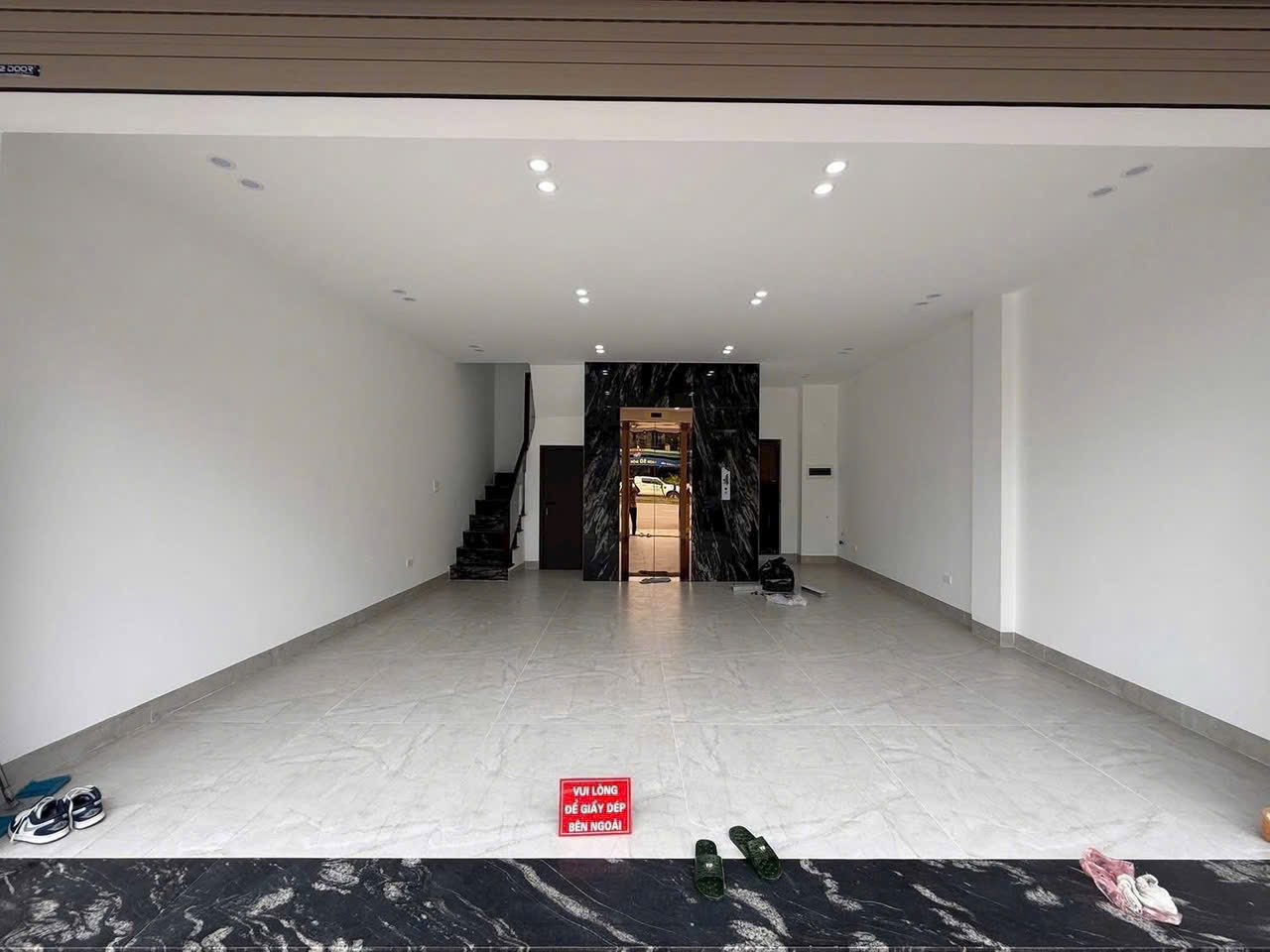 MẶT PHỐ HỒNG TIẾN nhỉnh 28 tỷ 45m MẶT TIỀN 6m LONG BIÊN HÀ NỘI 2