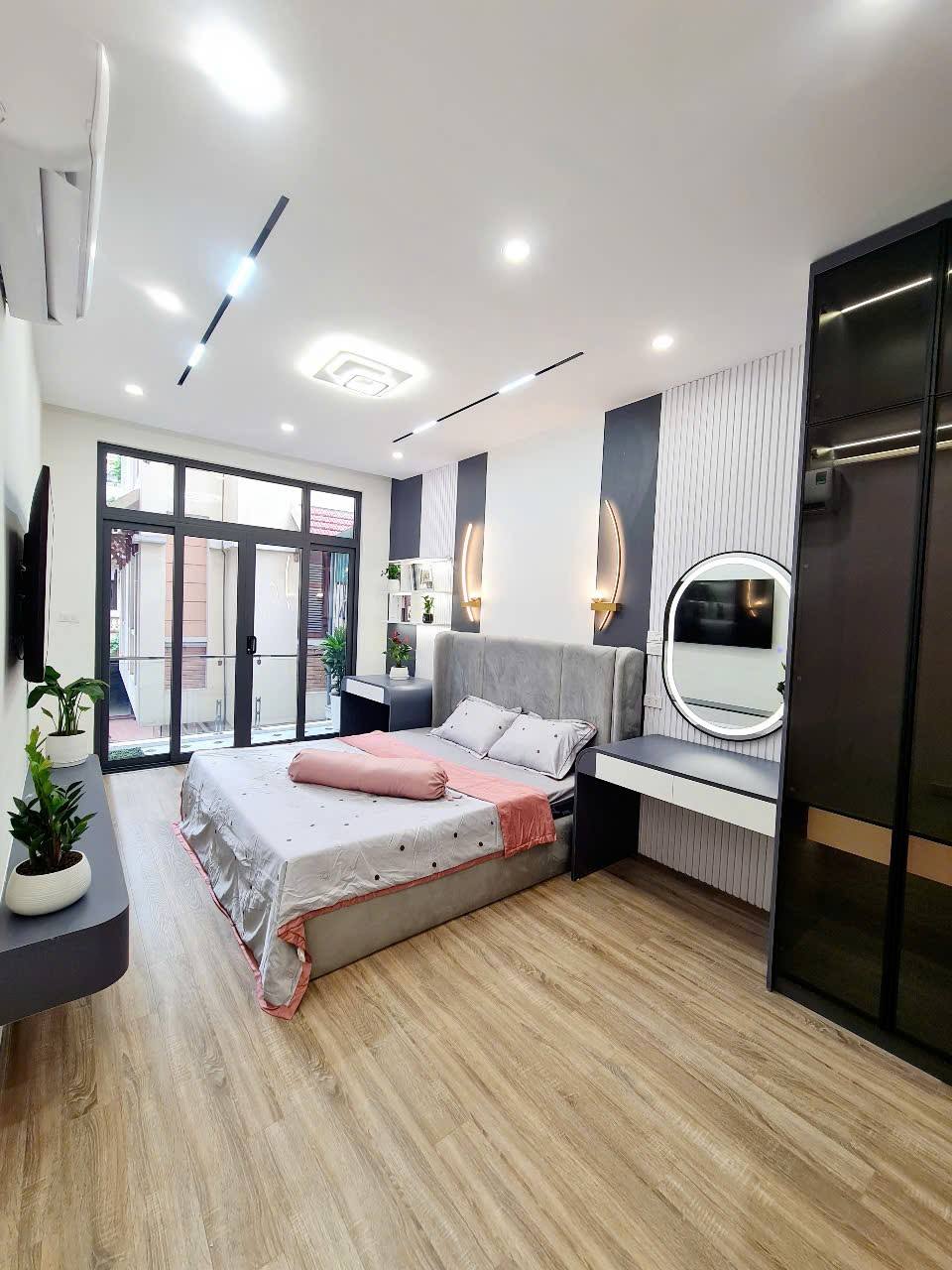 NHÀ MỚI VIP SIÊU HIẾM ĐỘI CẤN-BA ĐÌNH -39M2-4 Tầng-3,5MT-9,6 Tỷ 3