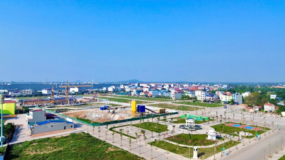 Quỹ đất nền đẹp giá tốt cho nhà đầu tư ngay cạnh KC Sam Sung. Tiềm năng sinh lời vượt trội.